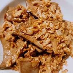 ข้าวกระเทียมพริกไท