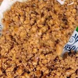 ไก่สับผัดกระเทียมราดข้าว