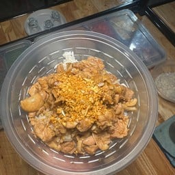 ข้าวไข่เจียวบุฟเฟ่ต์ (เลือกเครื่องได้ไม่อั้น)