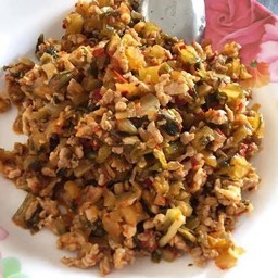 หมูสับผัดผักกาดดองยูนาน