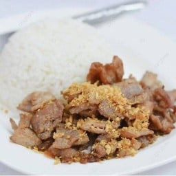 ครัวอร่อยบ้านสวน ยำแซ่บ