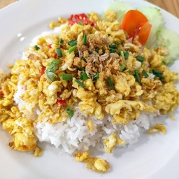 อิ่มจัง อาหารตามสั่ง กระเพราถาด