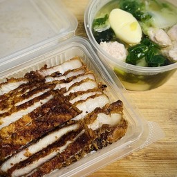 เซ็ตข้าวหมูผสมแกงจืดสาหร่ายหมูเด้ง