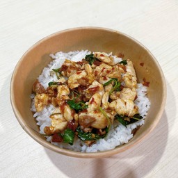 กะเพราไก่พริกแห้ง