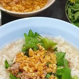 ร้านข้าวต้มทรงเครื่อง