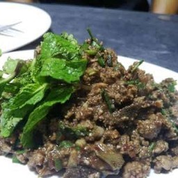 ก้อยคั่วขม