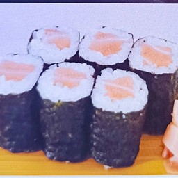 903.Salmon Maki