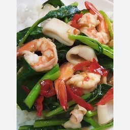 ข้าวผัดคะน้าทะเล