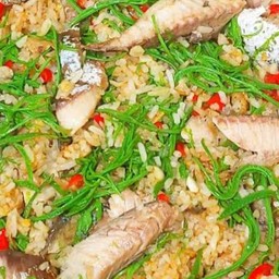 ข้าวผัดไข่ ชะอมปลาทู