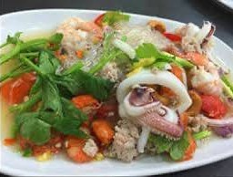 ยำวุ้นเส้นปลาหมึก