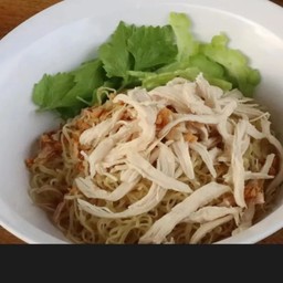 ก๋วยเตี่ยวไก่มะระไก่ฉีกแห้ง