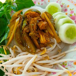 ขนมจีนน้ำยาไตปลา