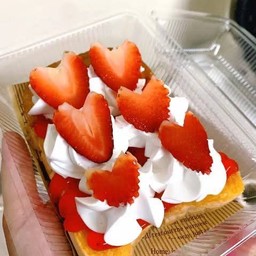 วิปครีมสตรอเบอร์รี่สด