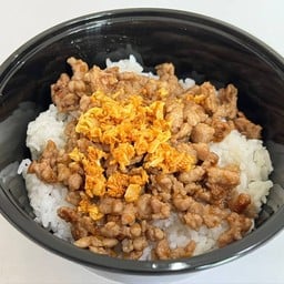 ข้าวหมูสับกระเทียม