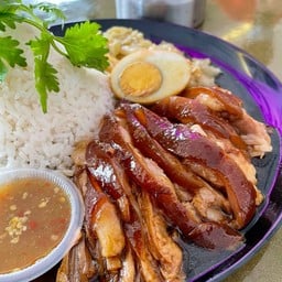 นาง ต้มแซ่บ ขาหมู เอกมัย30