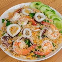 ข้าวผัดทะเล
