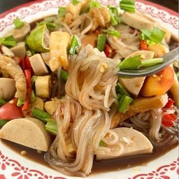 ตำเส้นเล็กหมูยอ