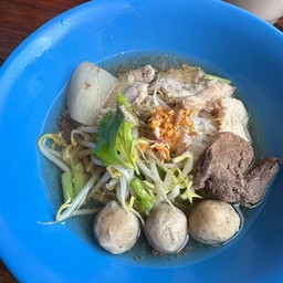 ก๋วยเตี๋ยวหมูน้ำใส