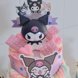 เค้กโมเดลคุโรมิ ครึ่งปอนด์ ไม่รับเขียนข้อความหรือชื่อเพิ่ม