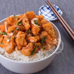 (ร้านโทริมารุ)ข้าวไก่คาราเกะยำแซบ