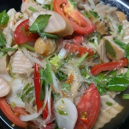 ยำวุ้นเส้น(ไส้กอกหนังกรอบ)