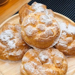 ชูครีมไส้นม