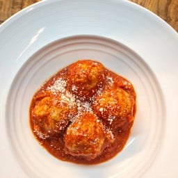 Polpette al Sugo - โพลเพตเต้ ออล ซูโก้