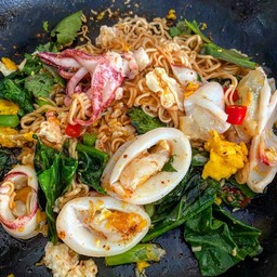 ไวไวผัดแห้งทะเล