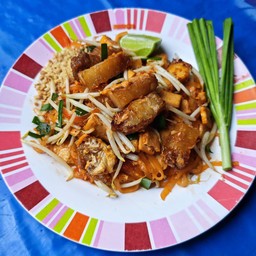 ผัดไทหมูกรอบ