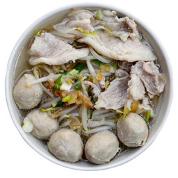 ก๋วยเตี๋ยวน้ำไส ลูกชิ้น+หมู