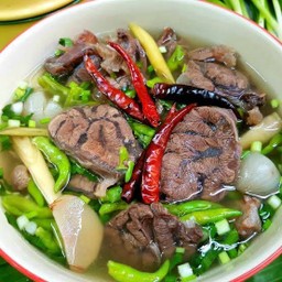 ต้มแซ่บเนื้อน่องลาย