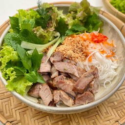 ขนมจีนหมูย่างหลานเวียด