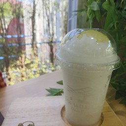 น้ำผึ้งมะนาวปั่น