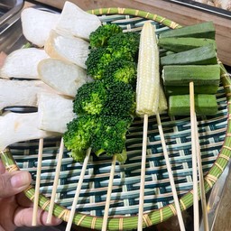 เซ็ตรวมผักย่างหมาล่า 8 ไม้