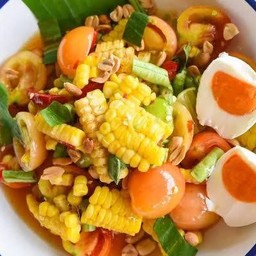 ตำข้าวโพดไข่เค็ม