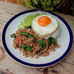 ข้าวไข่เจียวบุพเฟ่ต์ น้องกิ๊ฟ