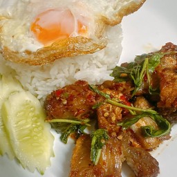 ข้าวเตี๋ยวหมูกรอบ