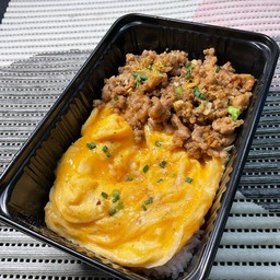 ร้านน้องพลอย ข้าวไข่ข้น