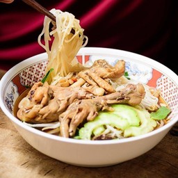 ก๋วยเตี๋ยวไก่มะระ