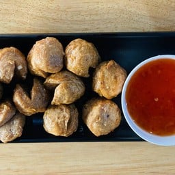 ลูกชิ้นเนื้อทอด