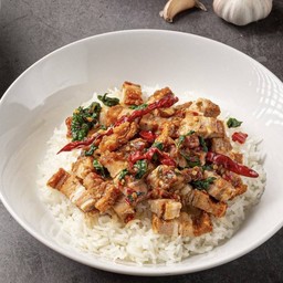 กะเพราหมูกรอบ จัมโบ้ พิเศษ