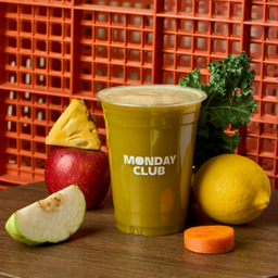 IMMUNE BOOSTER (carrot, kale, pineapple, apple, lemon, guava)