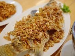 ปลากะพงทอดกระเทียม