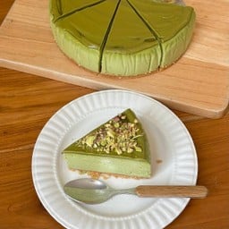 Pistachio cheese cake