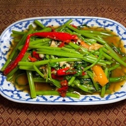 ผัดผักบุ้งไฟแดง