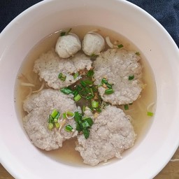 เส้นเล็ก หมูเด้ง น้ำใส