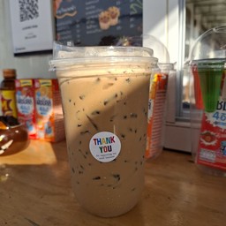 ร้านน้ำ Coffee and Cha ร้านน้ำข้างอินเด็กลีฟวิ่งมอล์ลสุรินทร์