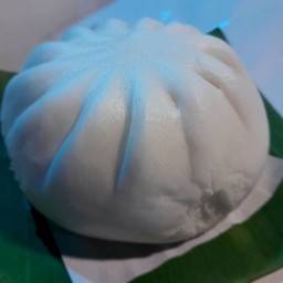 ซาลาเปาใส้หมูสับใหญ่