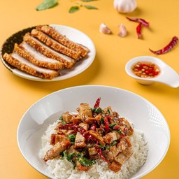 กะเพราหมูกร๊อบกรอบ สูตรเราเอง (มีจำกัด)