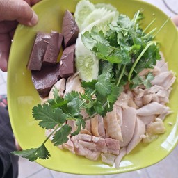 ไก่ต้มสับ จานกลาง
